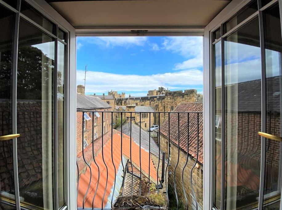 אלנוויק Stunning 3 Bedroom House With Amazing Castle View מראה חיצוני תמונה